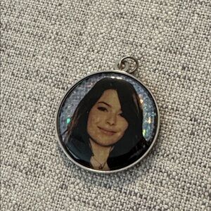 ICarly Necklace pendant Viacom 2009 Nickelodeon Miranda cosgrove